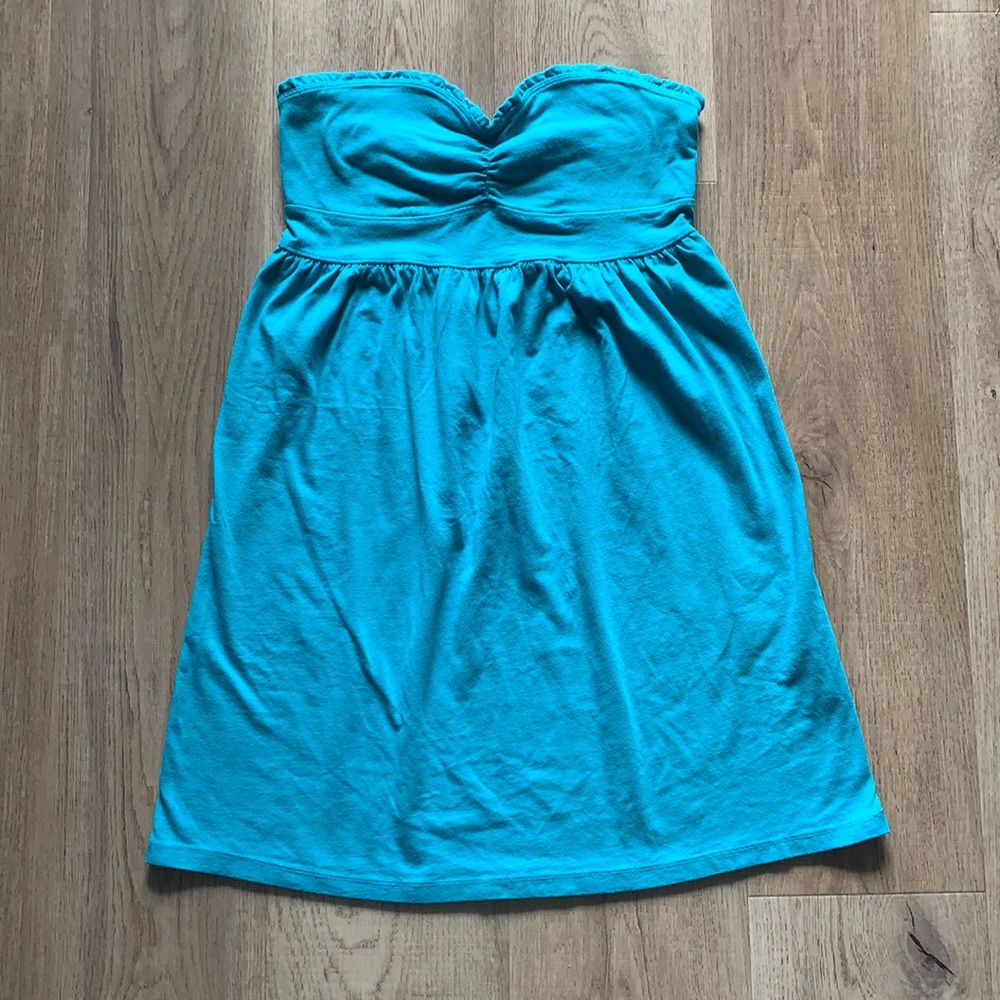 Strapless turquoise dress